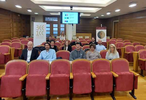 ΕΚΠΑΙΔΕΥΤΙΚΗ ΗΜΕΡΙΔΑ "ΧΡΩΜΑΤΙΣΤΟΙ ΠΟΛΥΤΙΜΟΙ ΛΙΘΟΙ-ΟΙ BIG 3